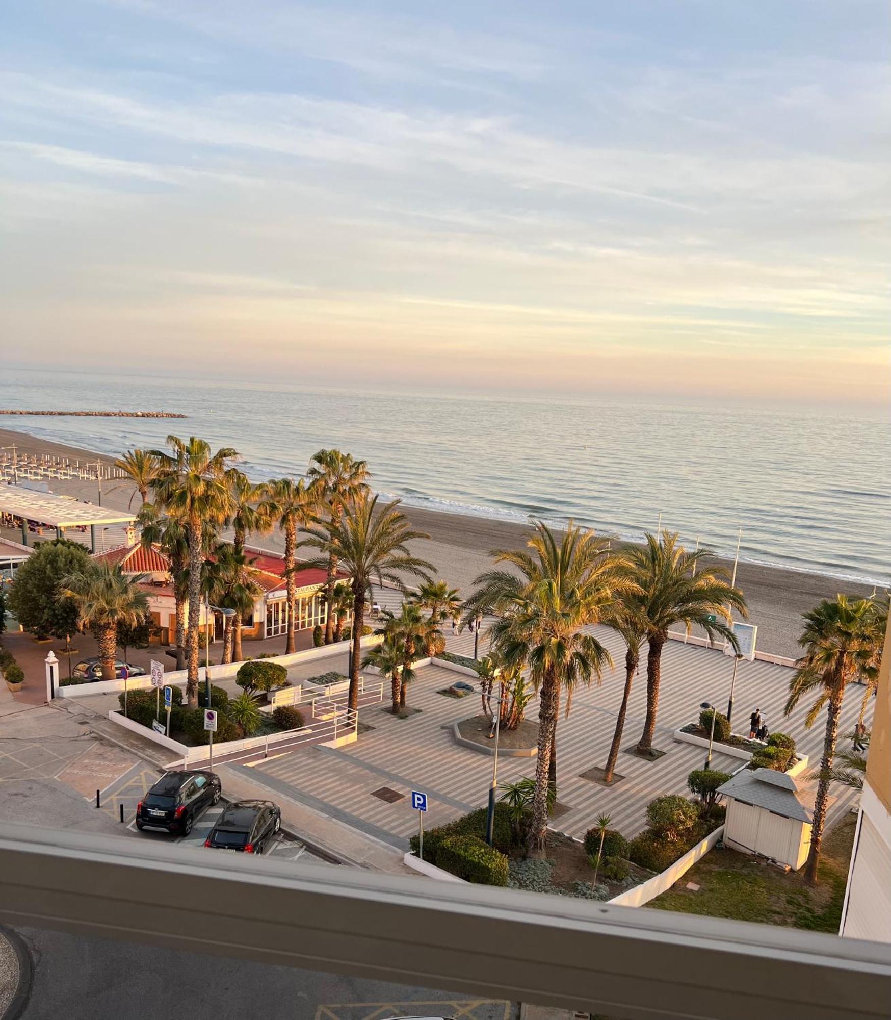 Estudio Mar En Calma, Primera Linea De Playa Con Vistas Al Mar Torrox Esterno foto